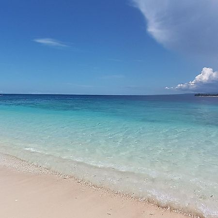 カンポン メノ バンガロー ギリ島 エクステリア 写真
